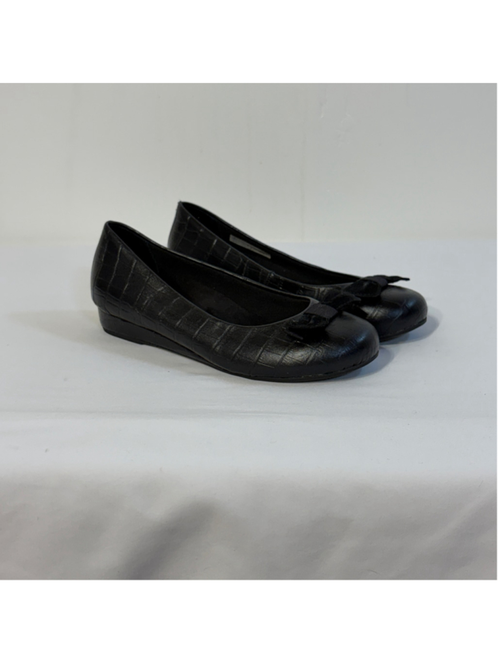 Vionic Lena Black Leather Women’s 8 Bow Trim Croc Wedge Orthaheel Pumps Shoes